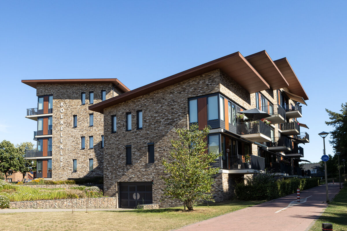 Mehrfamilienhaus H Mit Klinker Wdf Beige Braun Nuanciert Auf