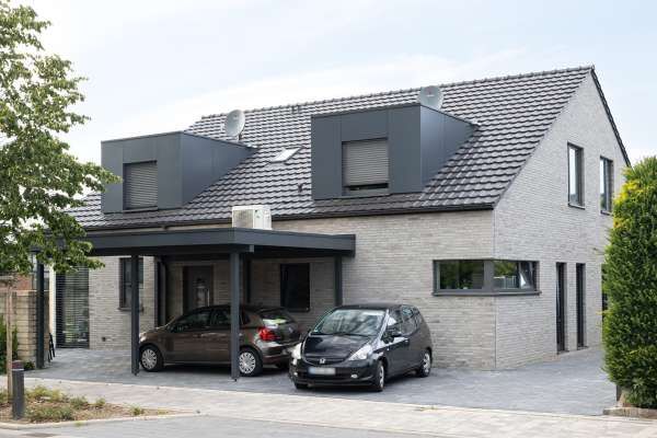 Einfamilienhaus H1 mit Klinker 113-122-ModF dunkelgrau