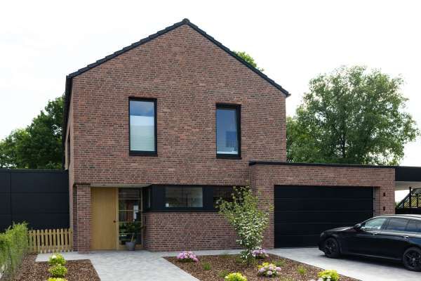Einfamilienhaus H3 mit Klinker 128-160-ModF rot bunt