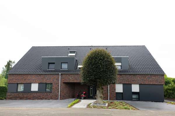 Einfamilienhaus H9 mit Klinker 101-176-NF rot bunt