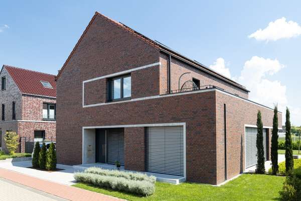Einfamilienhaus H1 mit Klinker 108-208-DF rot kohle bunt