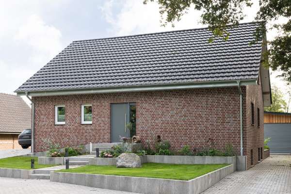 Einfamilienhaus H2 mit Klinker 108-111-NF rot-bunt