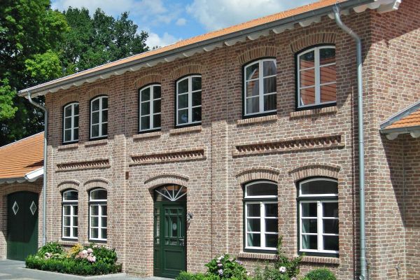 Landhaus H6 mit Klinker 105-123-WDF rot - beige - bunt