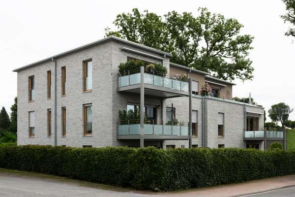 Mehrfamilienhaus H8 mit Klinker 108-202-NF grau beige bunt