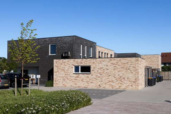 Mehrfamilienhaus H6 mit Klinker 103-408-WF hellbraun-bunt