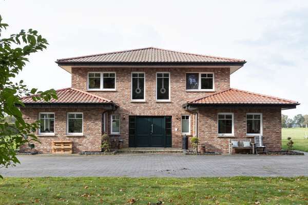 Einfamilienhaus H26 mit Klinker 103-111-WDF rot-bunt