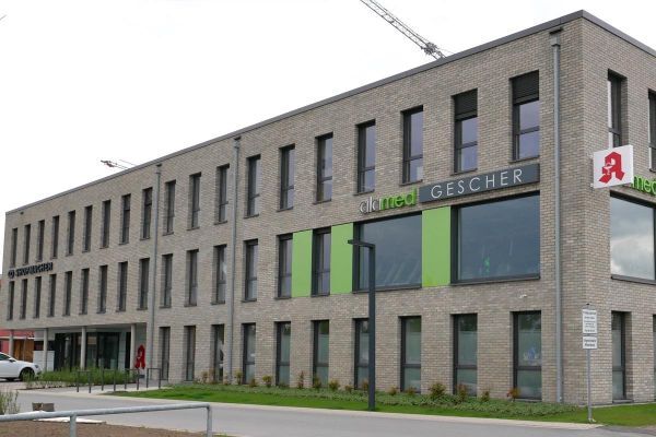 Bürogebäude H1 mit Klinker 102-131-NF beige