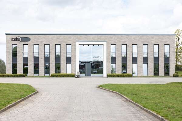 Bürogebäude H1 mit Klinkerriemchen R-118-202-ModF hellgrau bunt