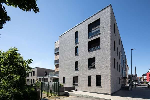 Mehrfamilienhaus H1 mit Klinker 102-135-DF grau
