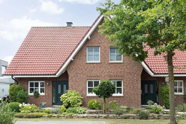 Einfamilienhaus H14 mit Klinker 104-103-NF rot-bunt