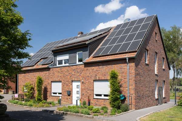 Einfamilienhaus  H10 mit Klinker 111-101-NF rot-braun