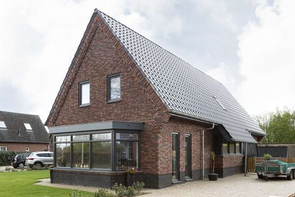 Landhaus H2 mit Klinker 120-125-WF rot bunt