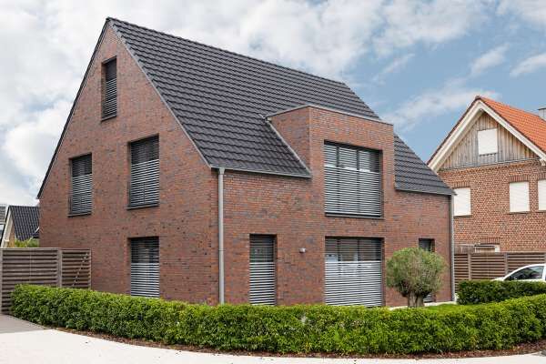 Einfamilienhaus H2 mit Klinker 108-146-DF rot-braun