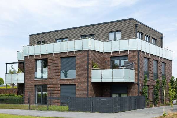 Mehrfamilienhaus H26 mit Klinker 104-123-NF rot-braun, Kohle