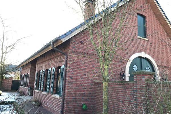 Einfamilienhaus / Landhaus H3 mit Klinker 104-106-NF rot-bunt