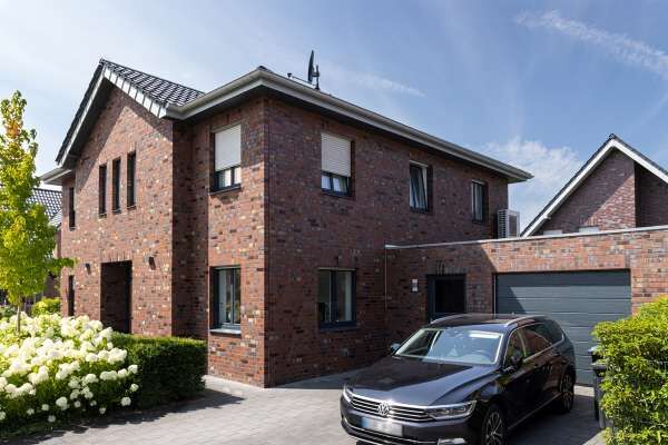 Stadtvilla  H7 mit Klinker 108-119-DF rot-bunt