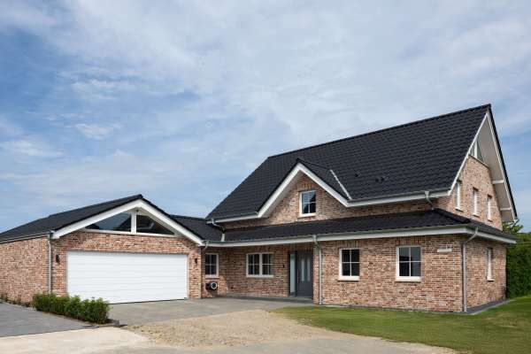 Einfamilienhaus H4 mit Klinker 107-125-WDF rot - bunt