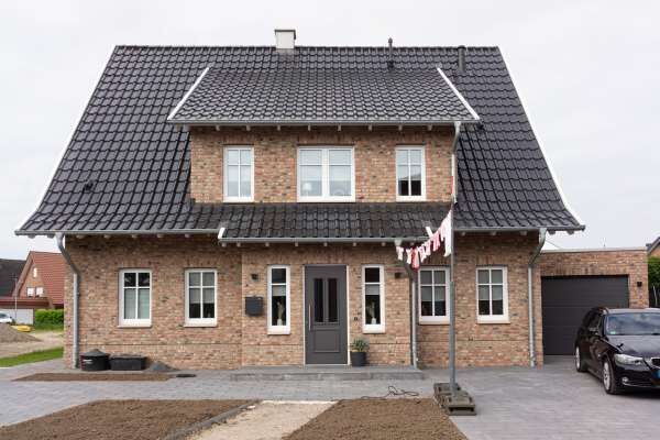 Einfamilienhaus H13 mit Klinker 120-101-WF rot-beige