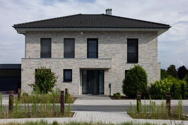 Stadtvilla H2 mit Klinker 108-186-ModF grau bunt