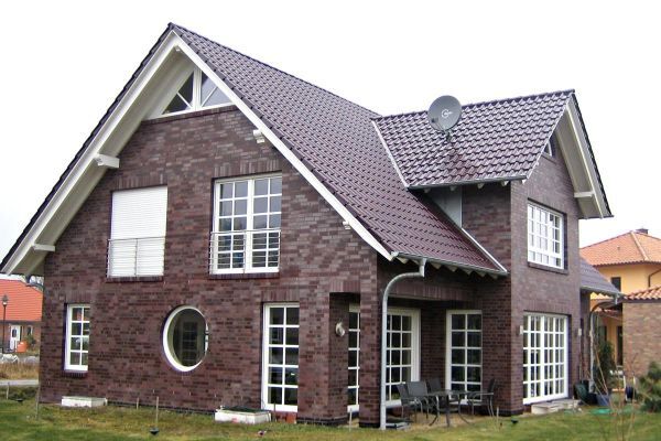 Einfamilienhaus H3 mit Klinker 108-107-NF rot-bunt