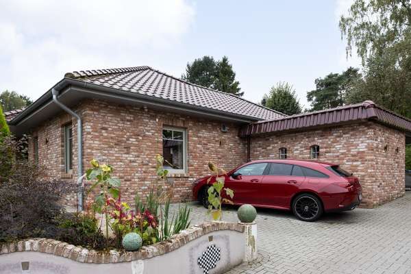 Bungalow H4 mit Klinker 113-151-WDF rot bunt