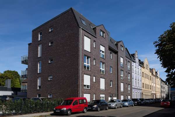 Mehrfamilienhaus H7 mit Klinker 108-107-NF rot-bunt