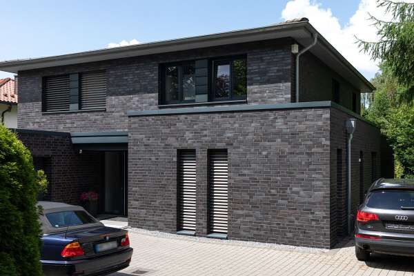 Einfamilienhaus H11 mit Klinker 108-101-NF schwarz-grau