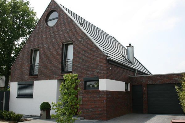 Einfamilienhaus Mit Putz H2 mit Klinker 101-106-NF rot - bräunlich -Kohle