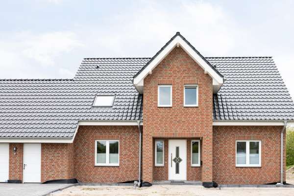 Einfamilienhaus H13 mit Klinker 107-110-WDF rot-braun