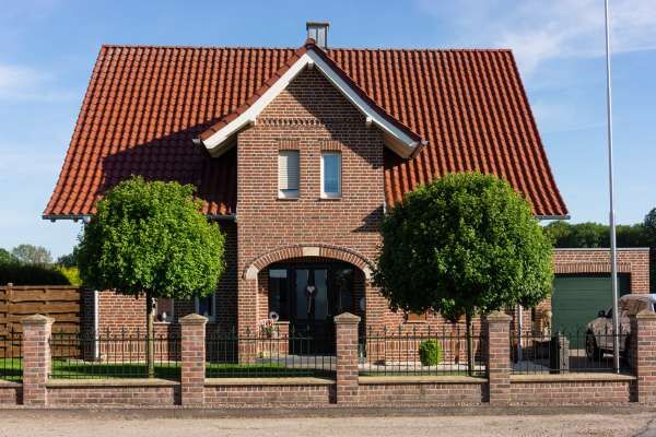 Einfamilienhaus / Landhaus H5 mit Klinker 107-106-WDF rot-braun