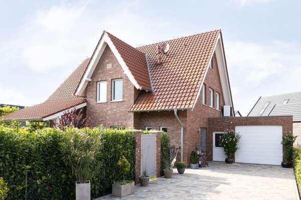 Einfamilienhaus H4 mit Klinker 102-120-NF rot-bunt