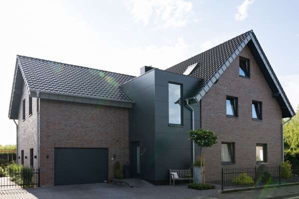 Einfamilienhaus H2 mit Klinker 108-195-ModF rot anthrazit bunt