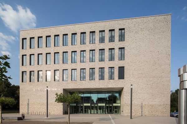 Bürogebäude H1 mit Klinker 102-136-NF grau - anthrazit nuanciert