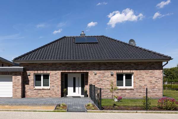 Bungalow H1 mit Klinker 113-136-NF rot - bunt