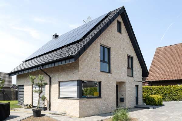 Einfamilienhaus H7 mit Klinker 103-113-WDF gelb-nuanciert
