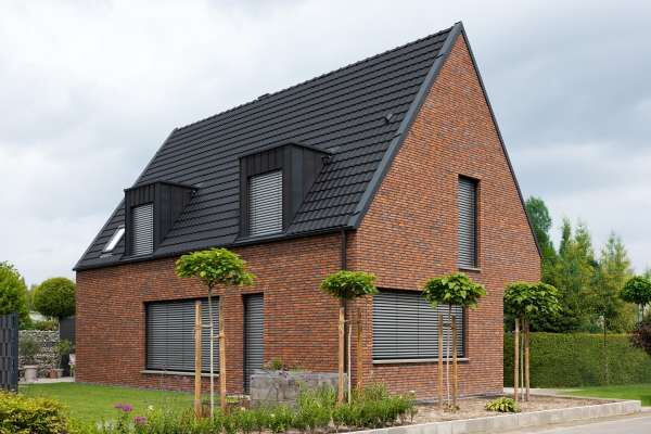 Einfamilienhaus H3 mit Klinker 102-157-DF rot-blau-bunt