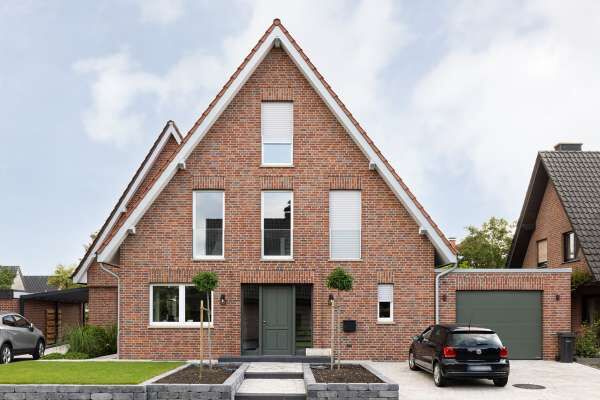 Einfamilienhaus H9 mit Klinker 111-102-RF rot-braun