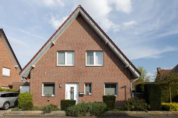 Einfamilienhaus H4 mit Klinker 104-118-NF rot-blau