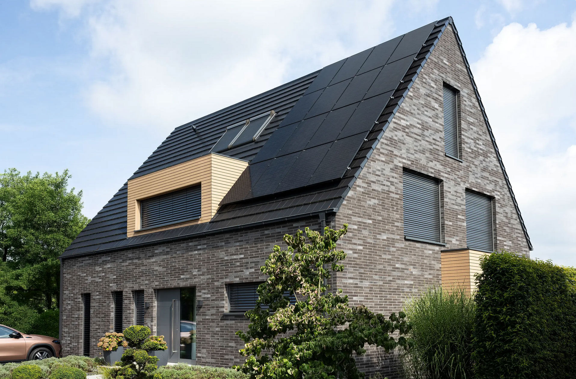 Klinkerfassade im Bestand: Eine spätere Verklinkerung verbessert Schutz, Lebensdauer und Erscheinungsbild älterer Gebäude deutlich.