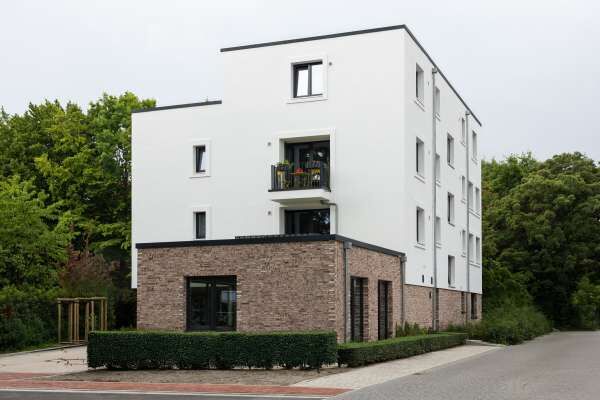 Mehrfamilienhaus H2 mit Klinker 116-120-DF hellrot kohle bunt