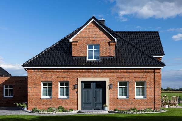 Landhaus H19 mit Klinker 111-101-NF rot-braun