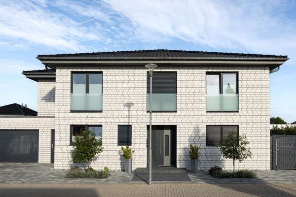 Stadtvilla H1 mit Klinker 109-122-2DF weiß