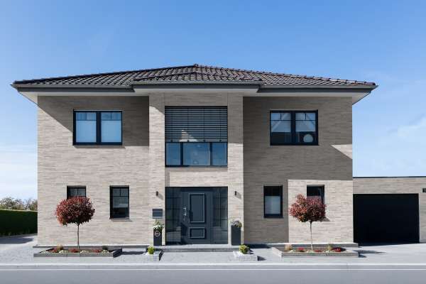 Stadtvilla H2 mit Klinkerriemchen R-118-202-ModF hellgrau bunt